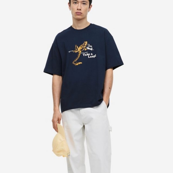 Relaxed Fit Printed T-shirt SIZE M - Picture 2 of 3